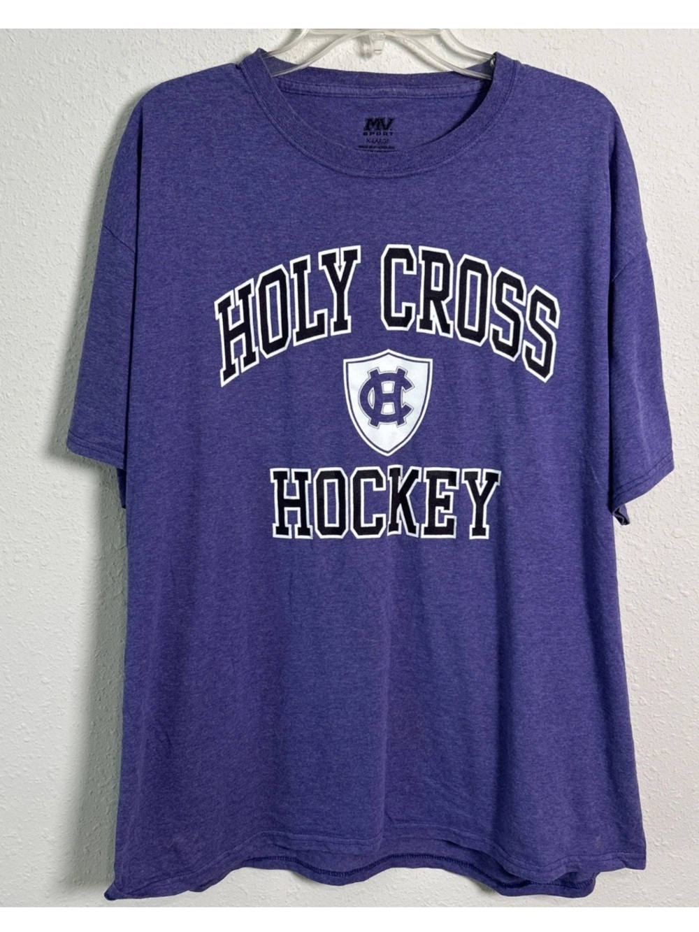 Holy Cross Crusaders Ice Hockey Purple T-Shirt Men’s Size XL MV Sport NCAA